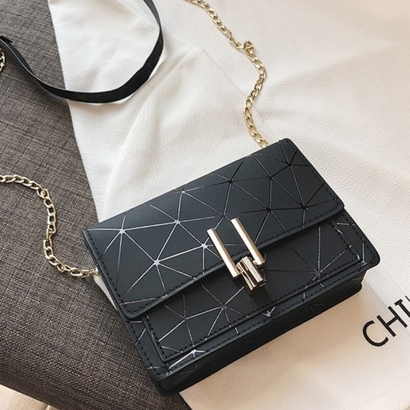 Handbags - 🌿Geometric Shoulder Bag🌿LAST ONE